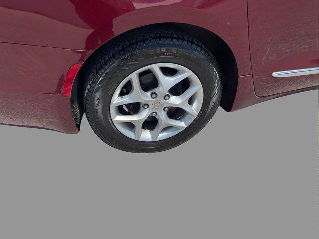 used 2018 Chrysler Pacifica car, priced at $14,211