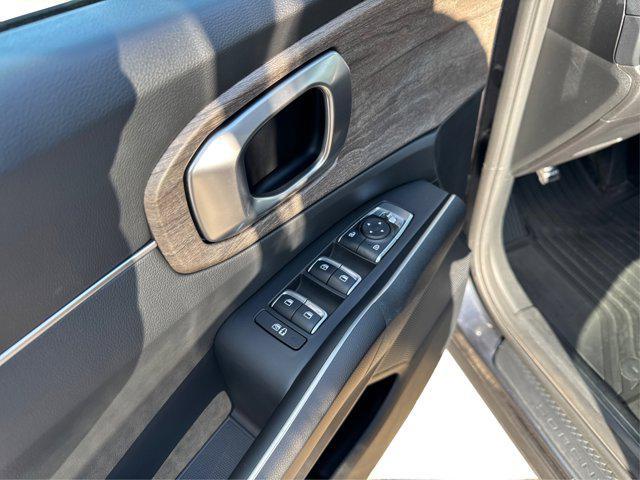used 2022 Kia Sorento car, priced at $27,411