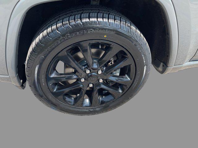 used 2022 Jeep Grand Cherokee car, priced at $27,311