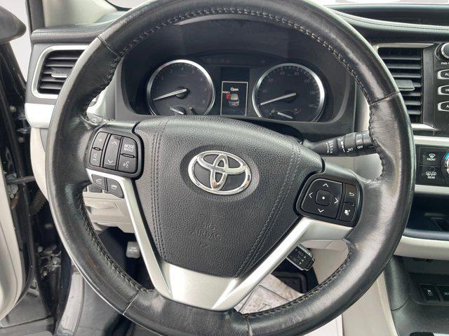 used 2015 Toyota Highlander car, priced at $16,411