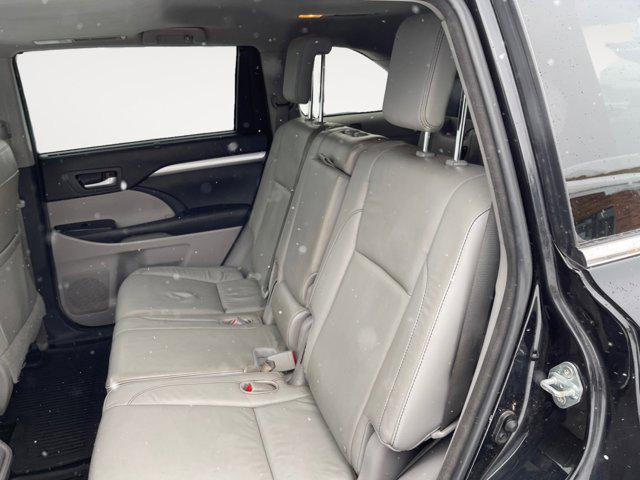 used 2015 Toyota Highlander car, priced at $16,411