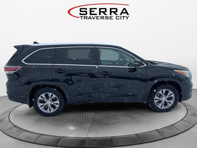 used 2015 Toyota Highlander car, priced at $16,411