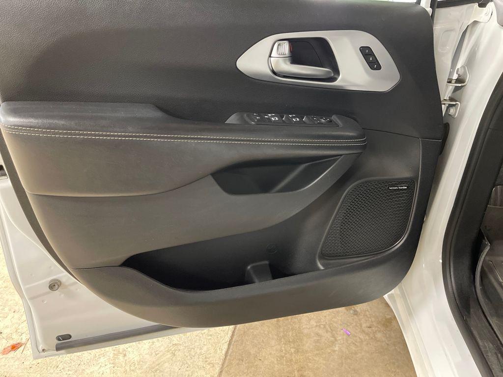 used 2018 Chrysler Pacifica car, priced at $10,911