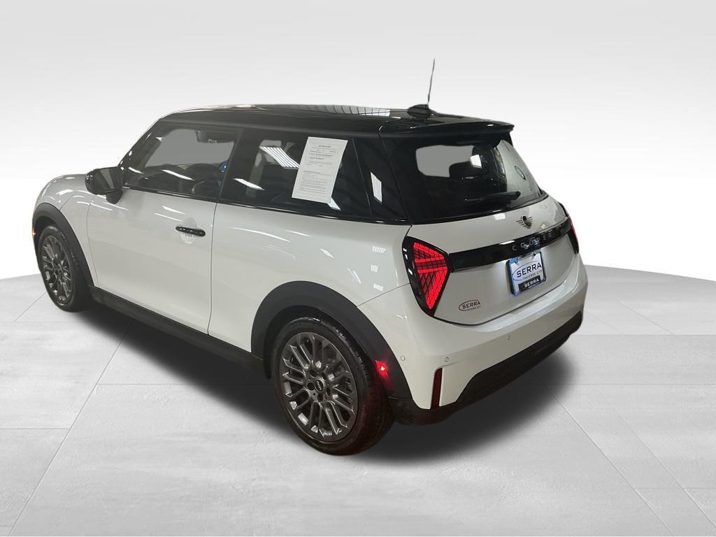 used 2025 MINI Hardtop car, priced at $31,222