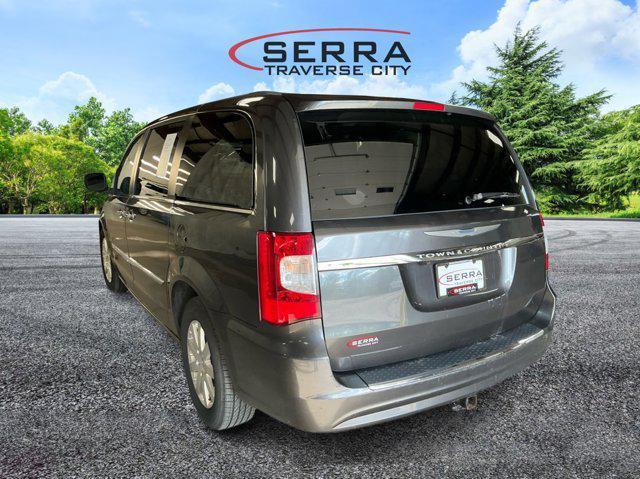 used 2016 Chrysler Town & Country car