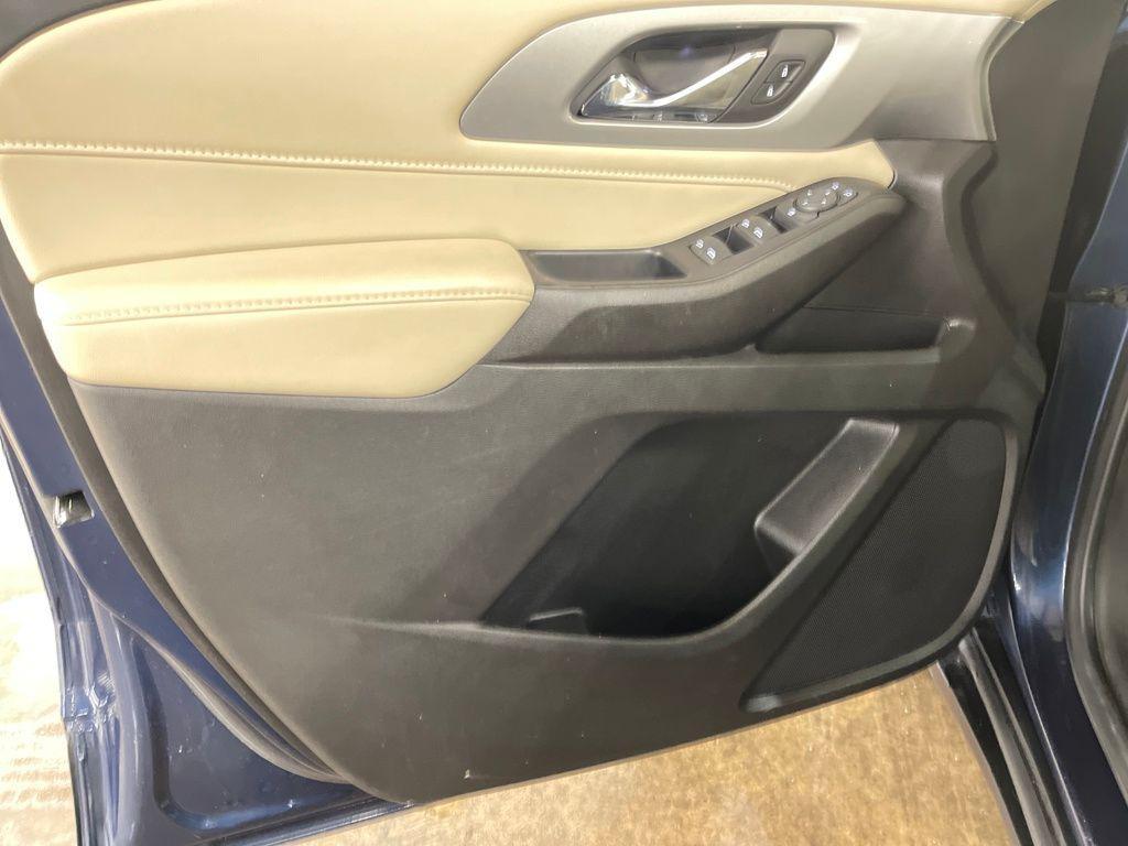 used 2022 Chevrolet Traverse car, priced at $24,511