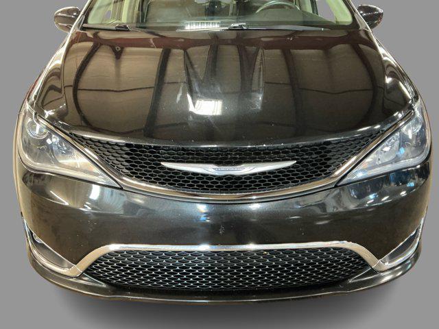 used 2018 Chrysler Pacifica car, priced at $12,112