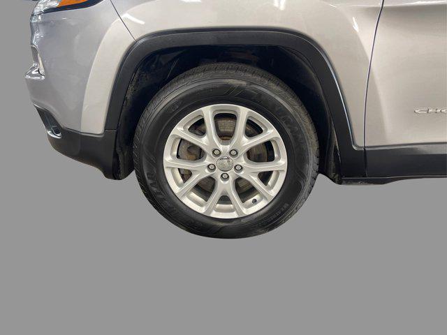 used 2015 Jeep Cherokee car, priced at $6,611