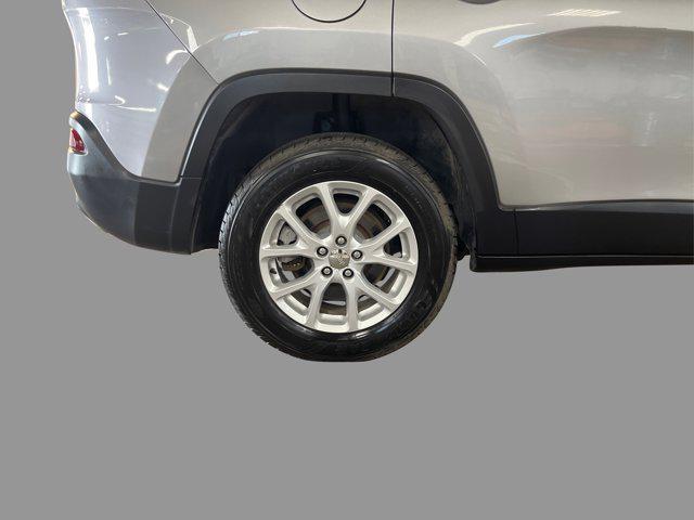 used 2015 Jeep Cherokee car, priced at $6,611