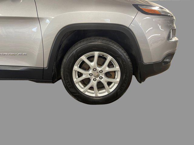 used 2015 Jeep Cherokee car, priced at $6,611