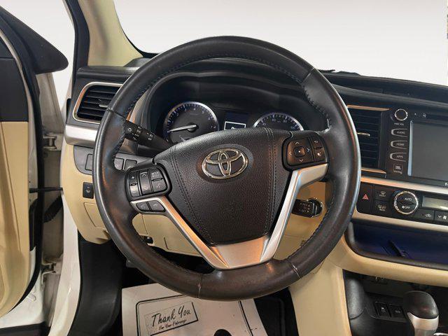 used 2016 Toyota Highlander car, priced at $16,433