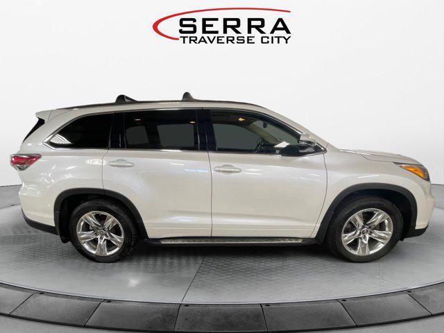 used 2016 Toyota Highlander car, priced at $16,433