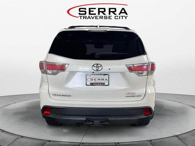 used 2016 Toyota Highlander car, priced at $16,433