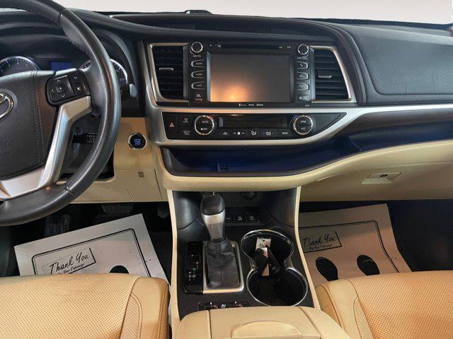 used 2016 Toyota Highlander car, priced at $16,433