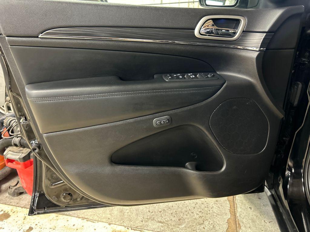 used 2019 Jeep Grand Cherokee car, priced at $23,511