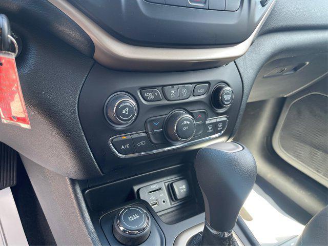 used 2015 Jeep Cherokee car, priced at $10,811
