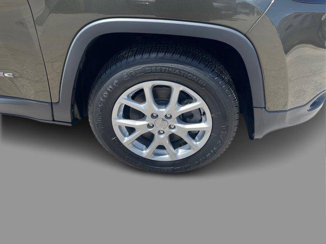 used 2015 Jeep Cherokee car, priced at $10,811