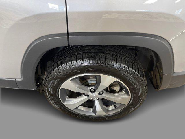 used 2021 Jeep Cherokee car, priced at $23,911