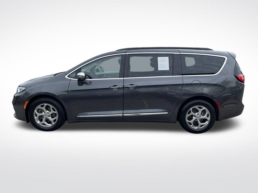 used 2022 Chrysler Pacifica car, priced at $28,911