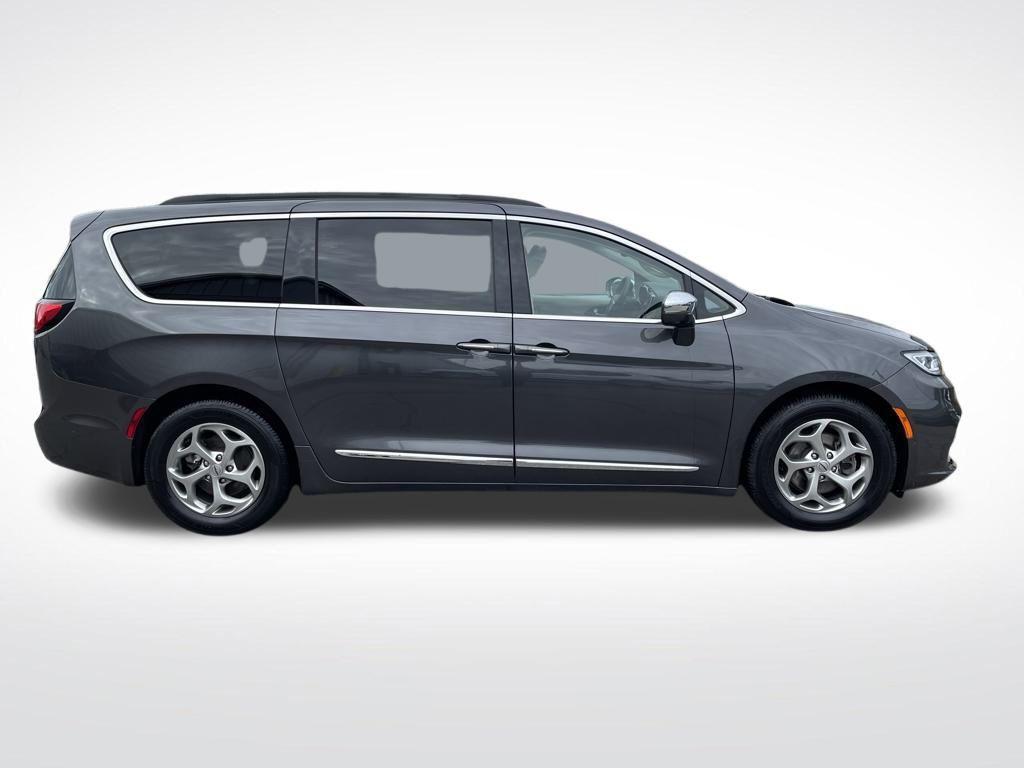 used 2022 Chrysler Pacifica car, priced at $28,911