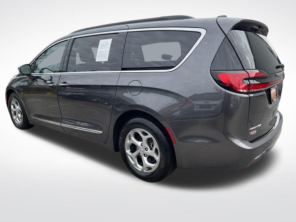 used 2022 Chrysler Pacifica car, priced at $28,911