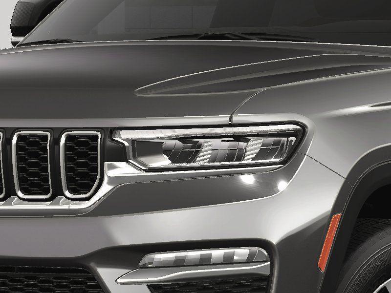 new 2025 Jeep Grand Cherokee car, priced at $42,127