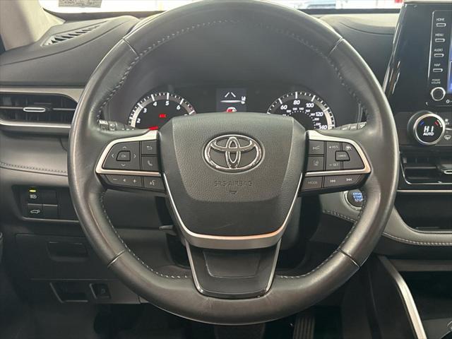 used 2022 Toyota Highlander car, priced at $31,495