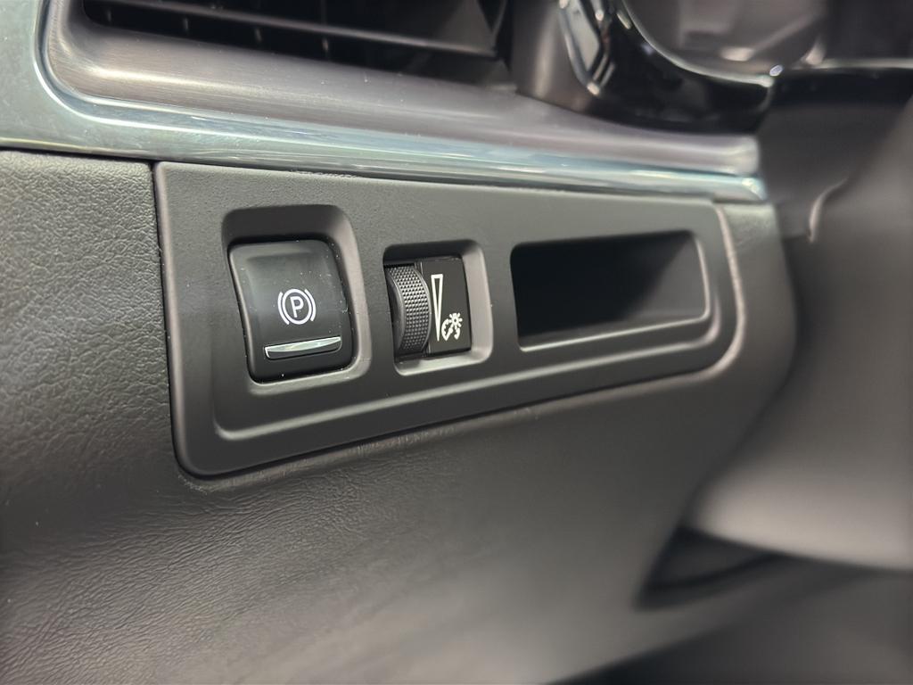 used 2017 Cadillac XT5 car, priced at $13,995