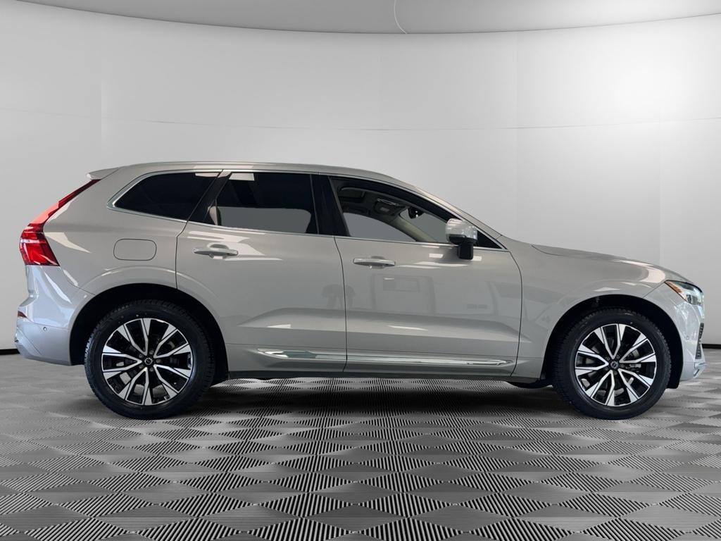 used 2023 Volvo XC60 car, priced at $31,995