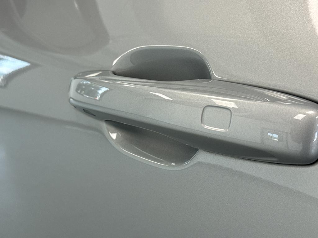 used 2023 Volvo XC60 car, priced at $31,995