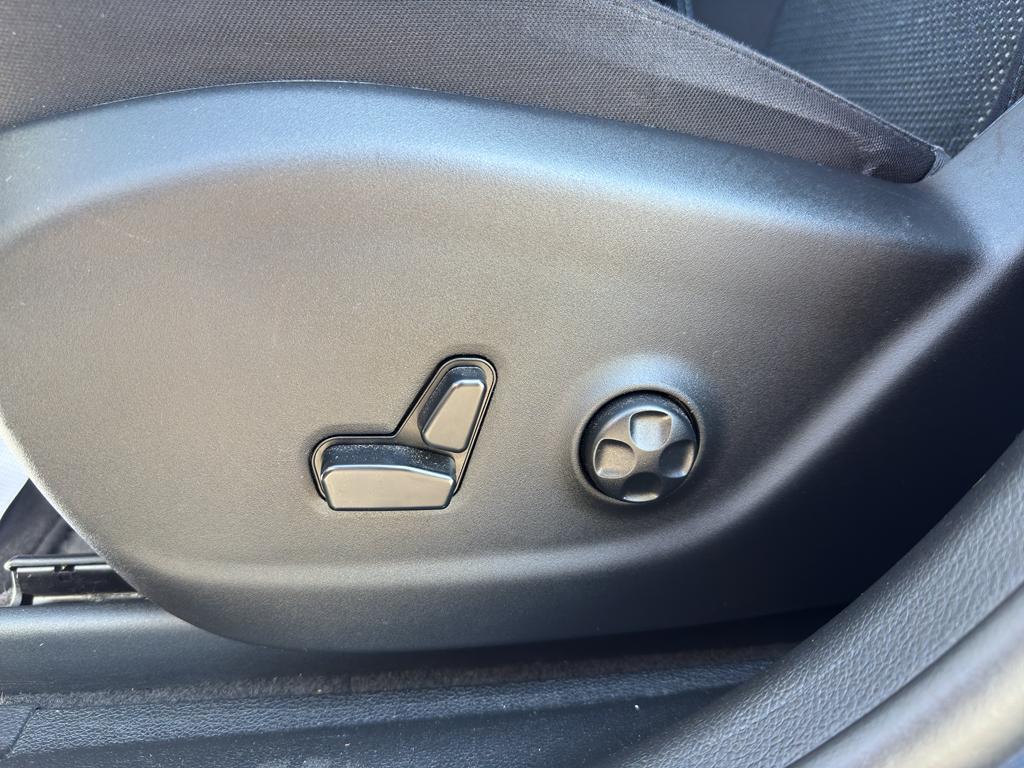 used 2020 Jeep Cherokee car, priced at $19,995