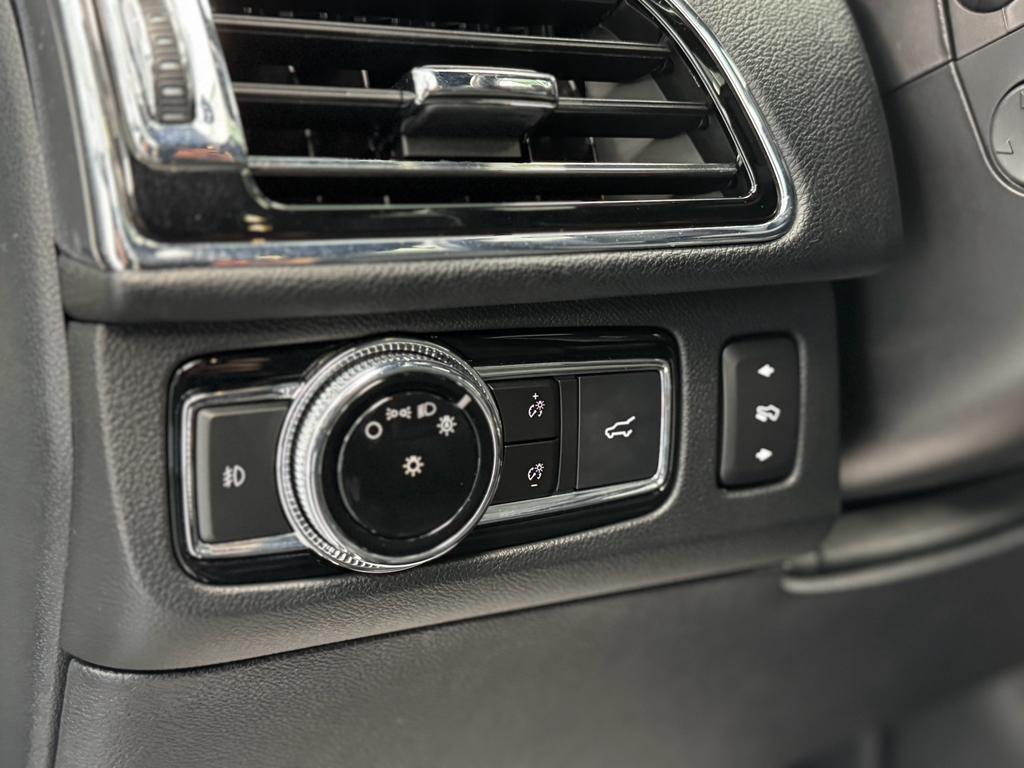 used 2021 Lincoln Navigator car, priced at $47,995