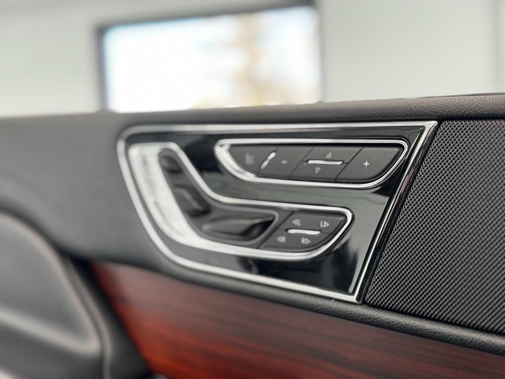 used 2021 Lincoln Navigator car, priced at $47,995