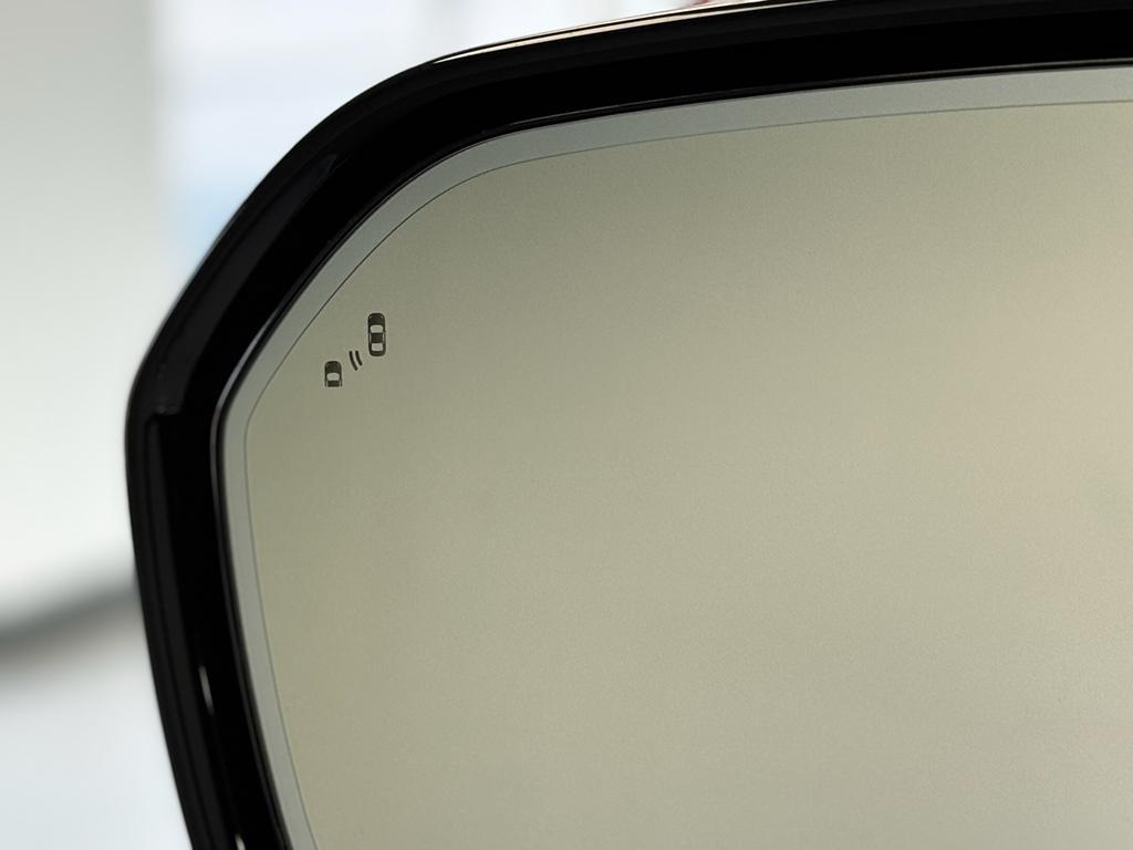 used 2021 Lincoln Navigator car, priced at $47,995