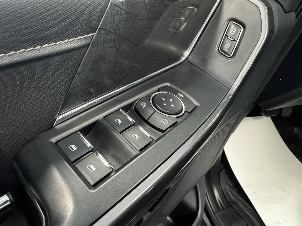 used 2022 Ford F-150 car, priced at $38,995