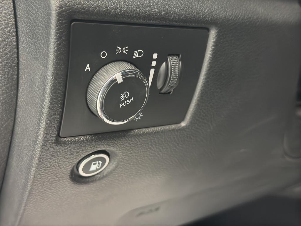 used 2020 Jeep Grand Cherokee car, priced at $26,495