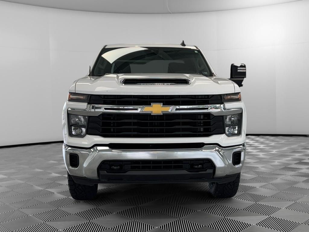 used 2024 Chevrolet Silverado 2500 car, priced at $50,995