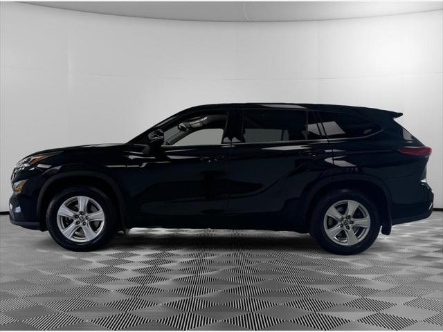 used 2022 Toyota Highlander car, priced at $31,495