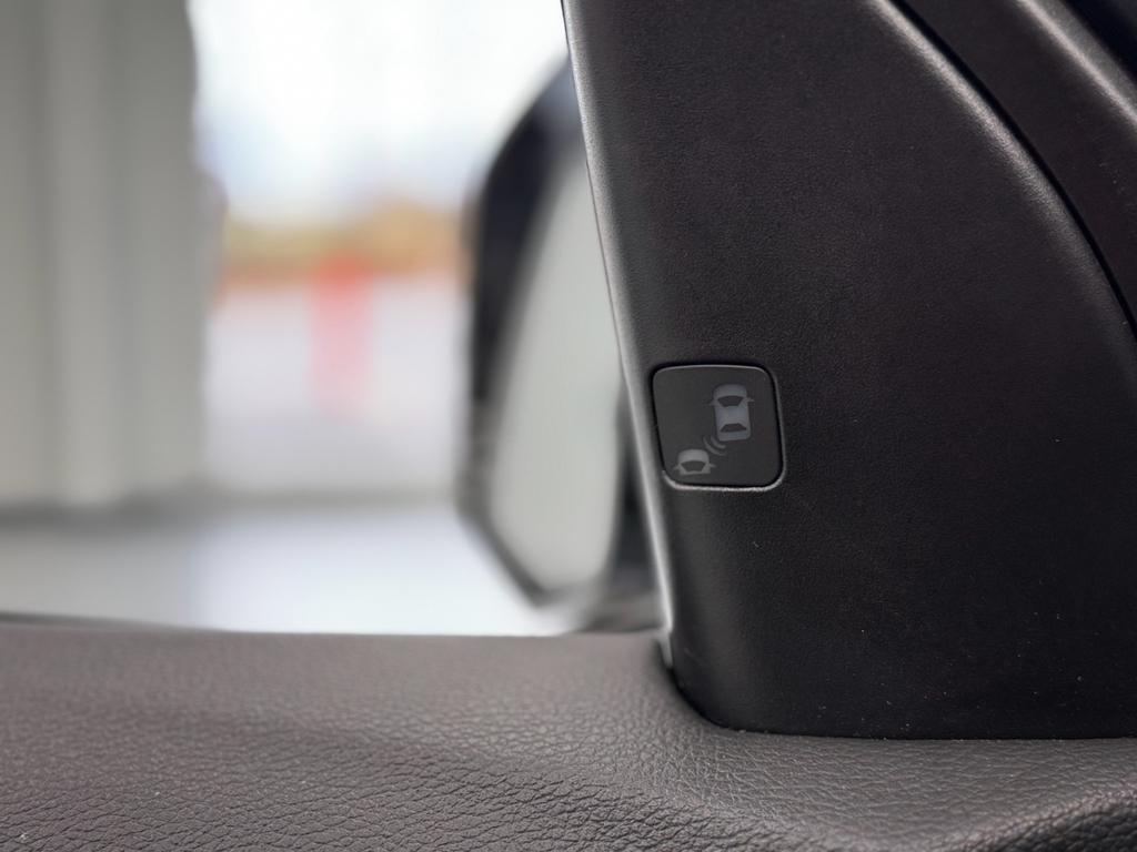 used 2019 Acura MDX car, priced at $26,495