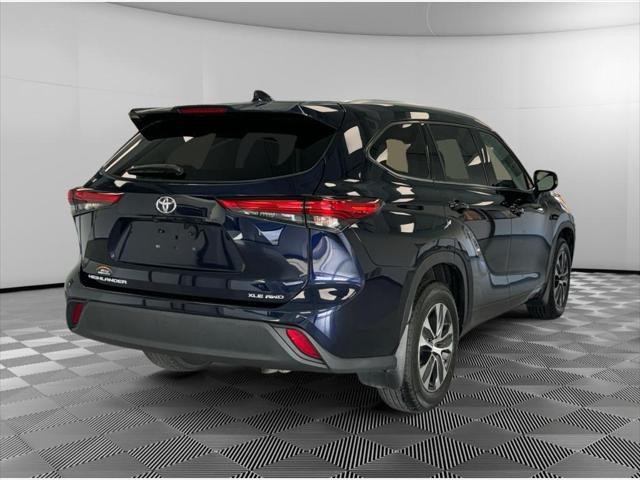 used 2021 Toyota Highlander car, priced at $31,995