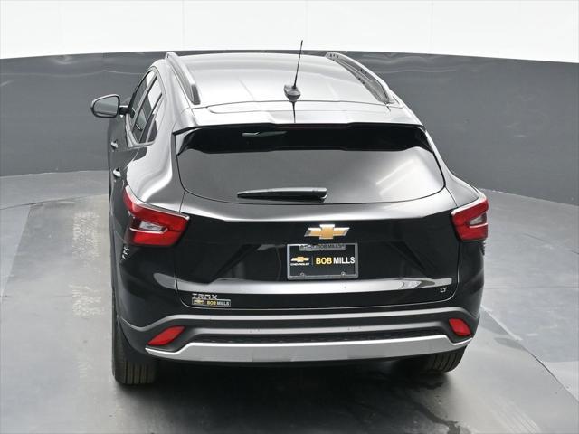 new 2025 Chevrolet Trax car, priced at $26,090