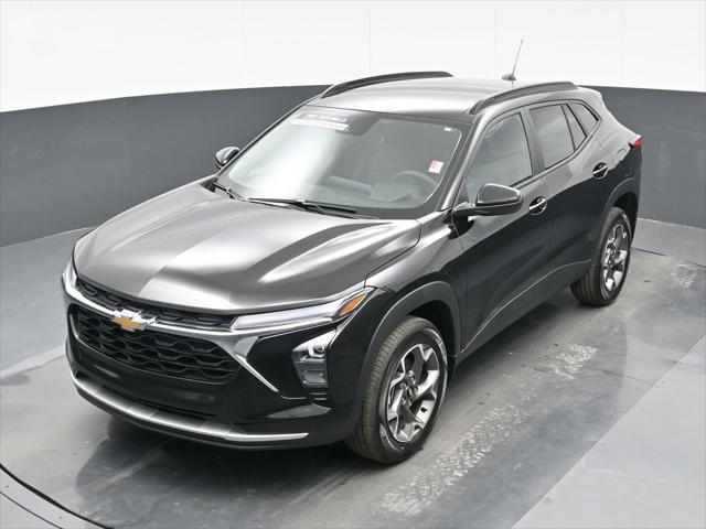 new 2025 Chevrolet Trax car, priced at $24,995