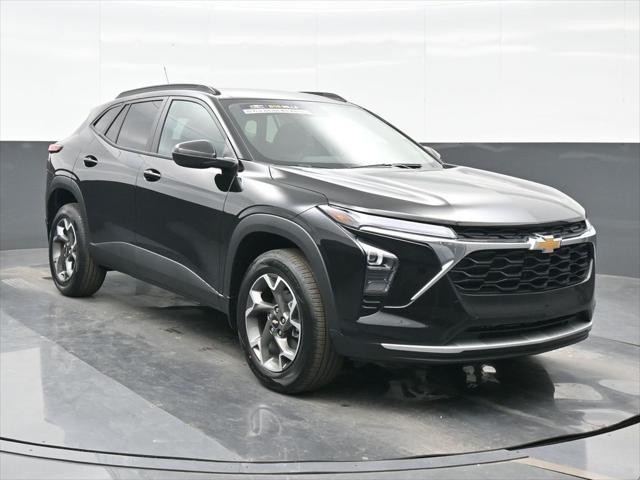 new 2025 Chevrolet Trax car, priced at $26,090