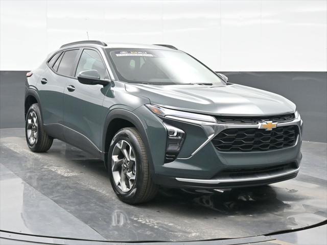 new 2025 Chevrolet Trax car, priced at $26,685