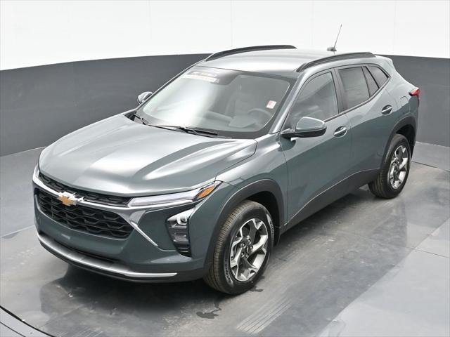 new 2025 Chevrolet Trax car, priced at $26,685