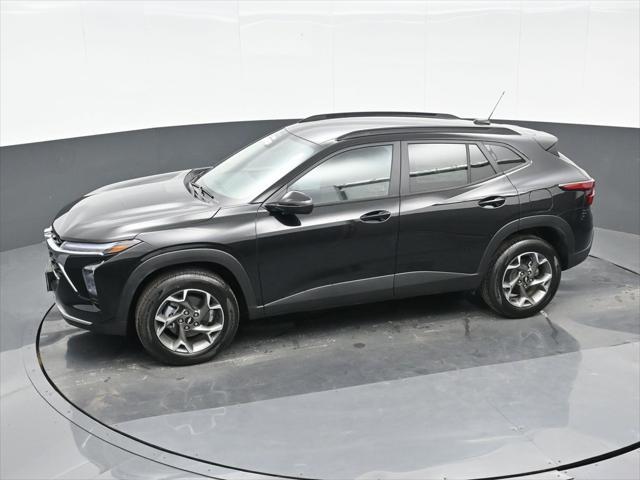 new 2025 Chevrolet Trax car, priced at $25,950