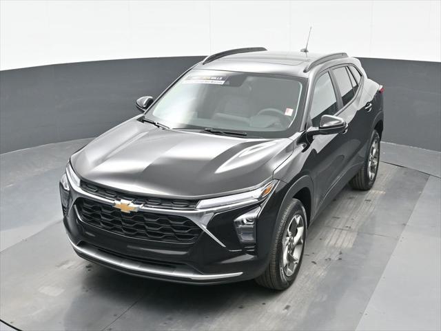 new 2025 Chevrolet Trax car, priced at $24,490