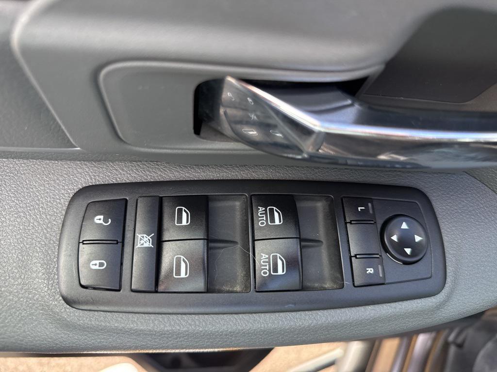 used 2020 Ram 1500 Classic car, priced at $30,000