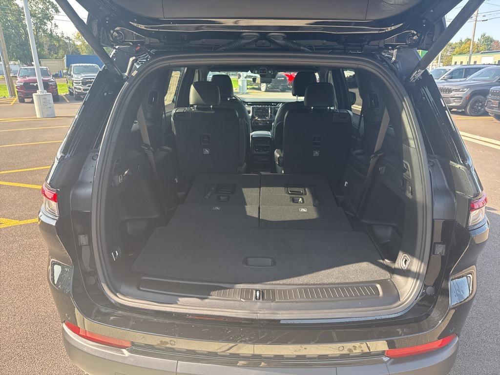 new 2025 Jeep Grand Cherokee L car, priced at $48,725