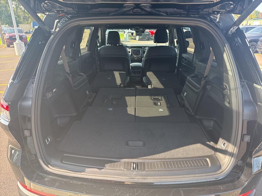 new 2025 Jeep Grand Cherokee L car, priced at $48,725